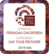 Ferðamálastofa badge: authorized day tour provider, licence no. 2019-046.